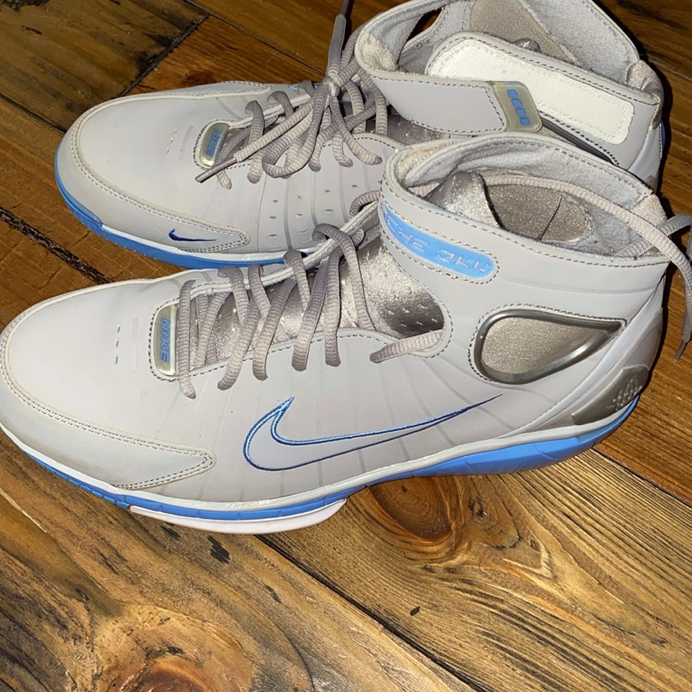Closet closing sale Men’s Nike sz 12 sneakers